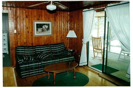 cabin7inside.gif (112153 bytes)